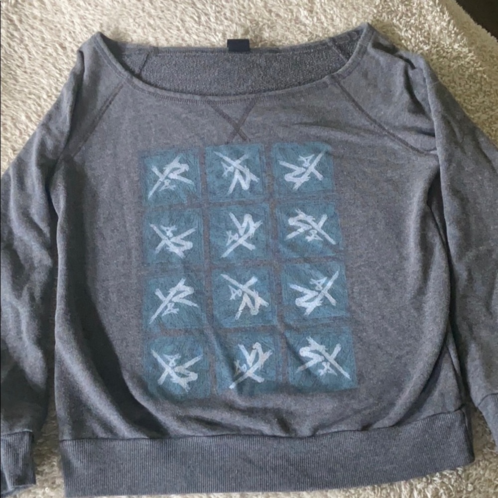 🔴 Young and Reckless sweatshirt